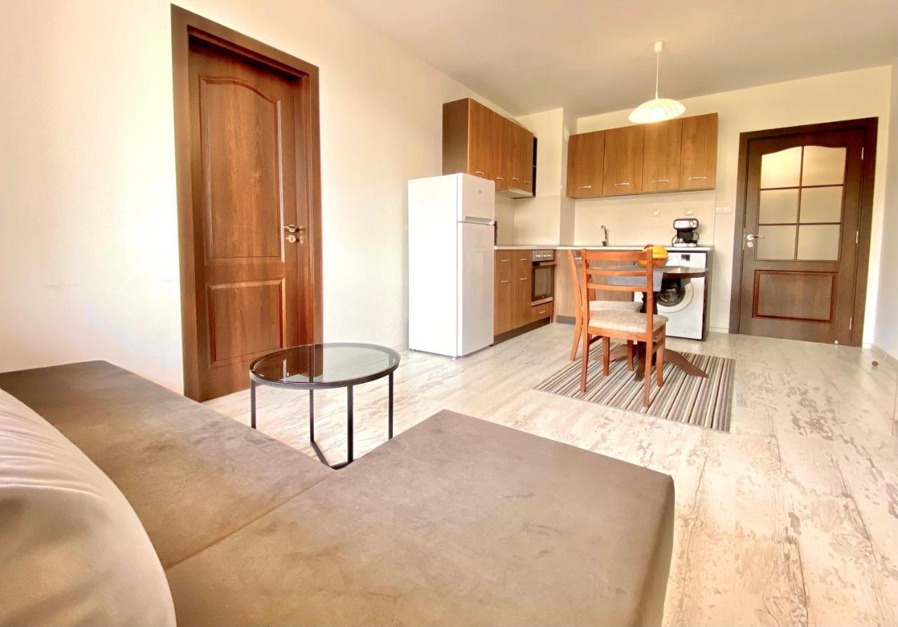 Cozy & Modern 1Br Apart For 4 Guests Next To Medical University & Free Parking Stara Zagora Exterior foto